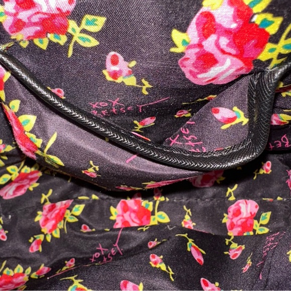 Betsey Johnson Black and Cream Crossbody Bag - Picture 11 of 15